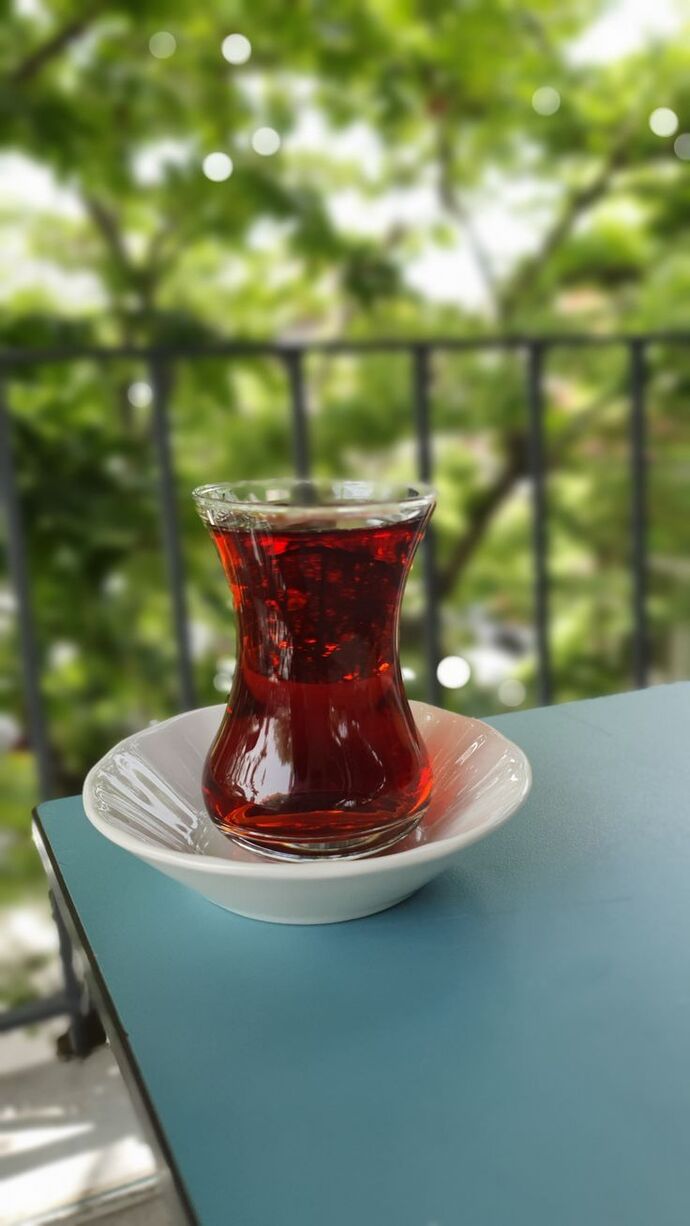 Yemek sonrası çay mı yoksa kahve mi tercih eder siniz?