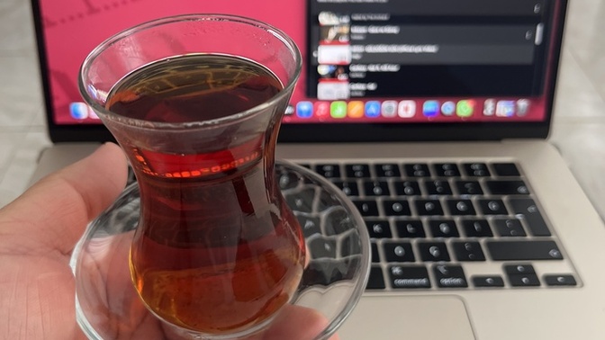 Çay dediğin hangi bardakla içilmeli?