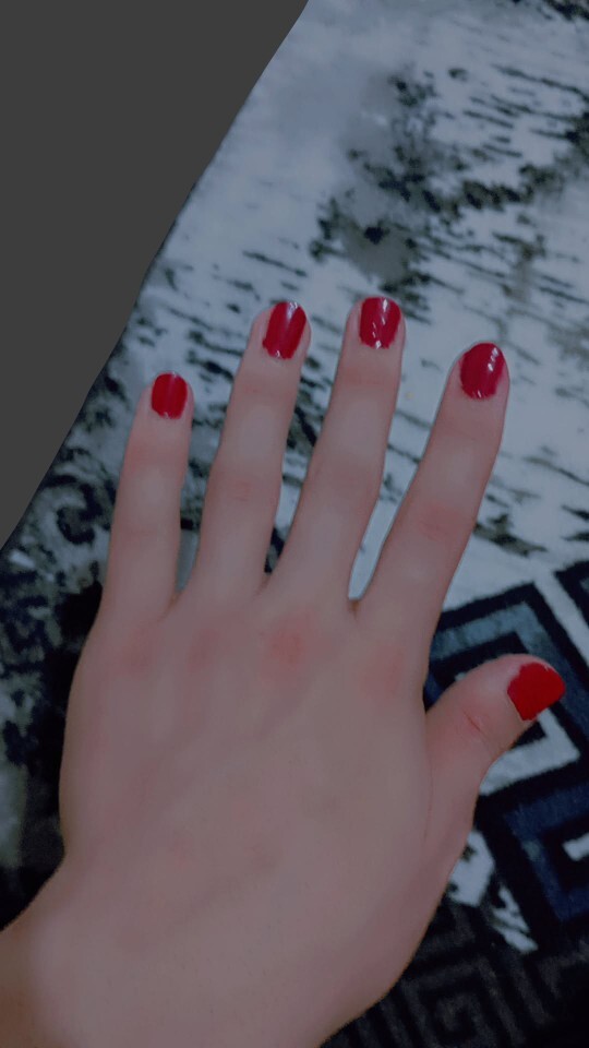 Kızlar helloori🥳 prensesiniz geldi 💅 ojelerim nasıl olmuş, beğendiniz mi?
