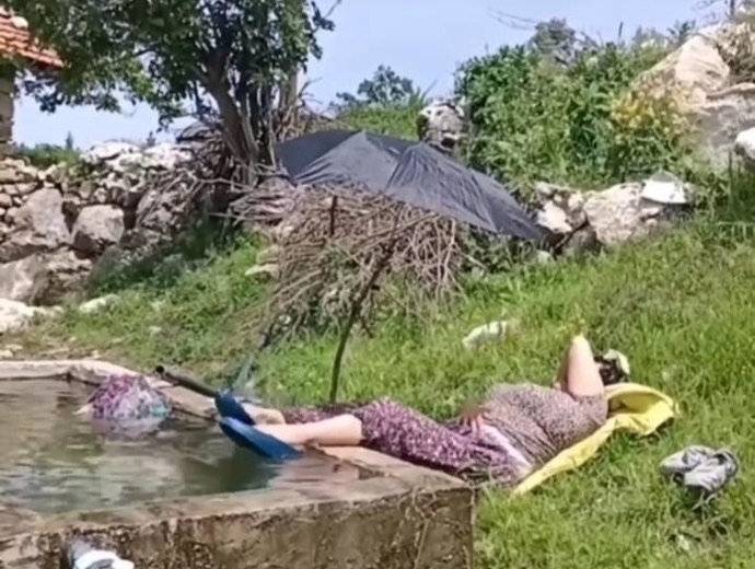 Bir deniz kenarında güneşlenmek mi yoksa köye gidip yan gelip yatmak mı hangisi size daha cazip geliyor?
