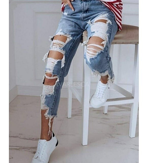 Pantalon aldım yırtık geldi, siz hiç böyle bir durum yaşadınız mı?