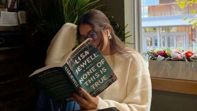 Kitap okumak mı, müzik dinlemek mi?