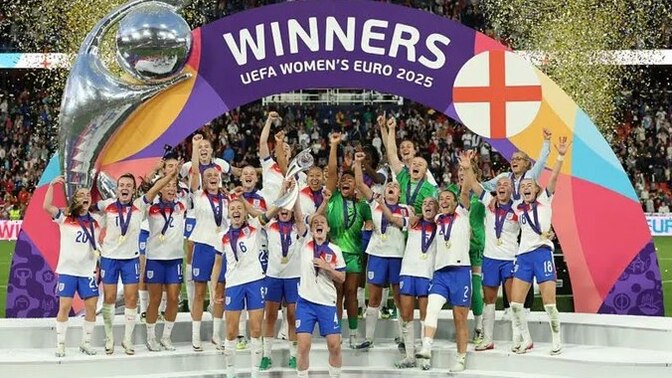 İngiltere'nin UEFA Women' s Euro 2025 'te "Lionesses" lâkaplı kadın milli futbol takımının galibiyetini nasıl buldunuz?