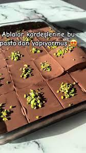 Ablalar kardeşlerine yemeleri için ne yemek yaparlar?