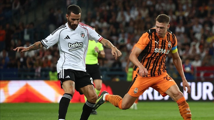 Sizce Beşiktaş′ın Avrupa Ligi′nden elenme sebebi nedir?