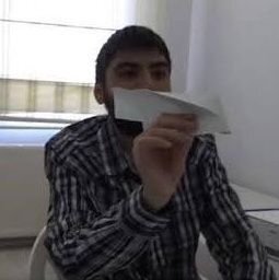 Zengin ve tutucu bi adamla evlenilir mi?