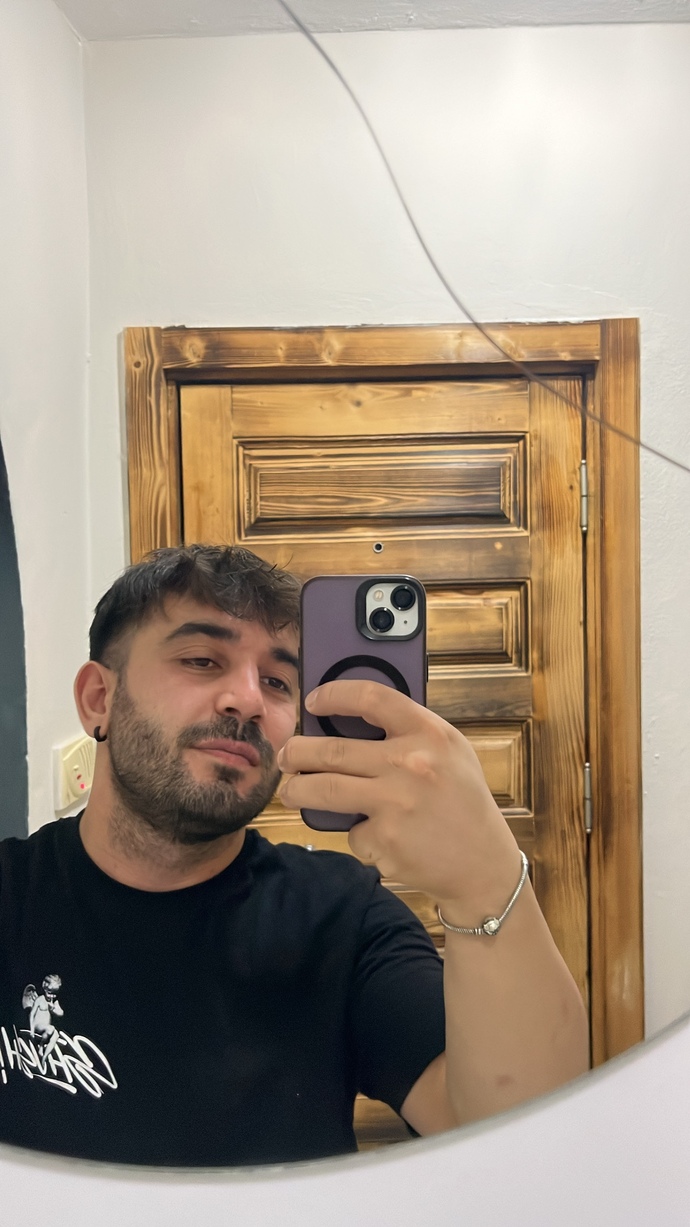Göz altım kızarıyor ve yanıyor sebebi nedir?