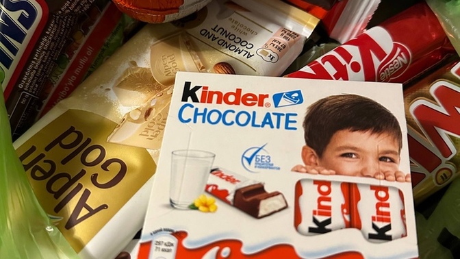 Herkesin mutlaka vazgeçemediği bir abur cuburu vardır… Sizin favoriniz ne? 🍫?