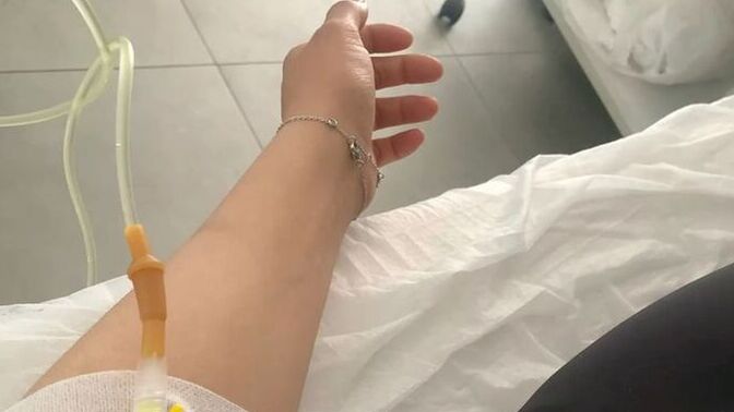 Hiç ilgi görmek için serumlu kol fotoğrafı paylaştın mı?