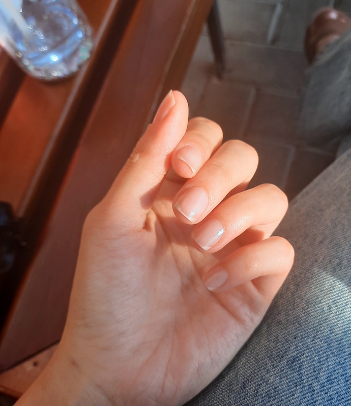 💅🏻