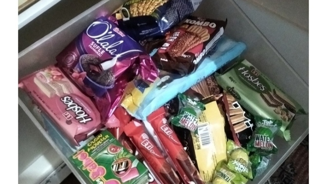 Evinde böyle abur cubur çekmecesi bulunduran var mı 🤗?