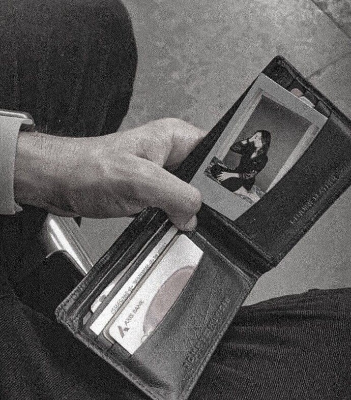 Manitanın fotosunu kendi cüzdanında saklar mısın?