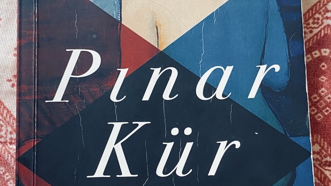Kitap okurken rekabet ettiğiniz biri var mı?