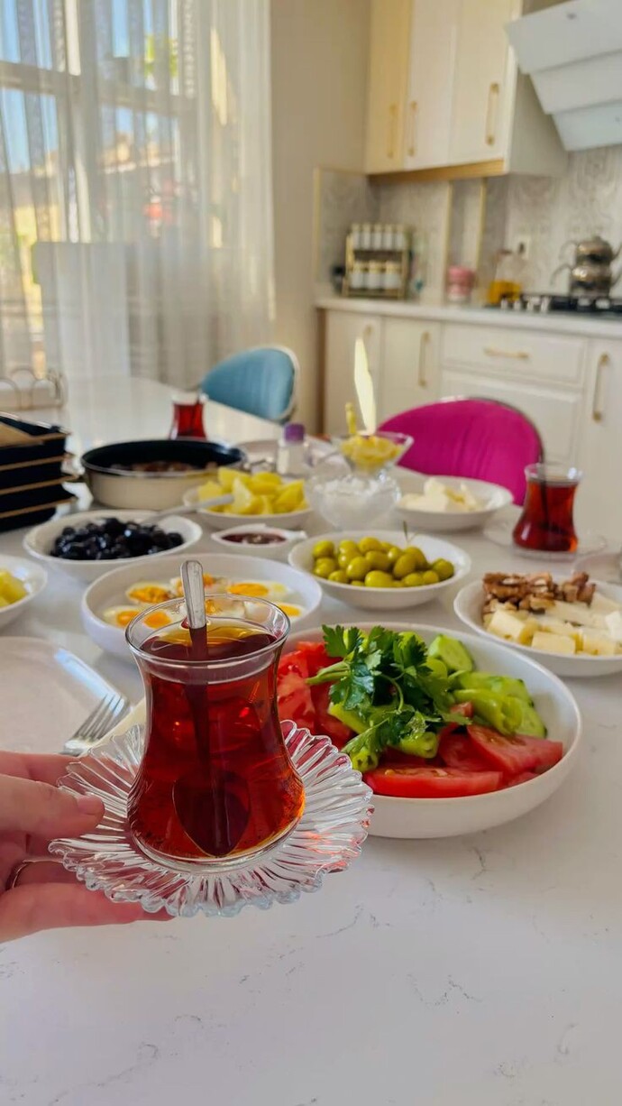 En son kiminle kahvaltı ettiniz?