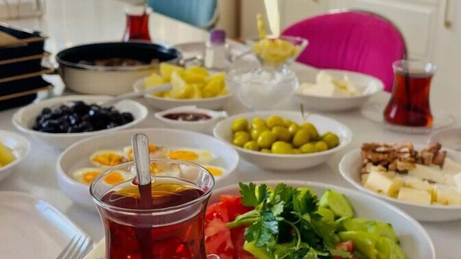 En son kiminle kahvaltı ettiniz?