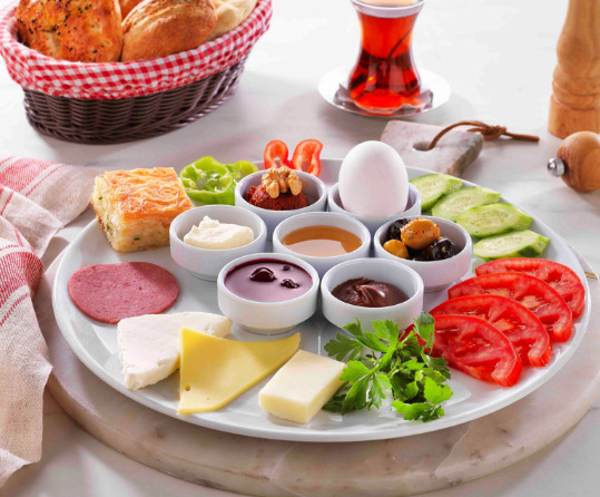 Sabah kahvaltısında en çok ne yemeyi seversiniz😀 ?
