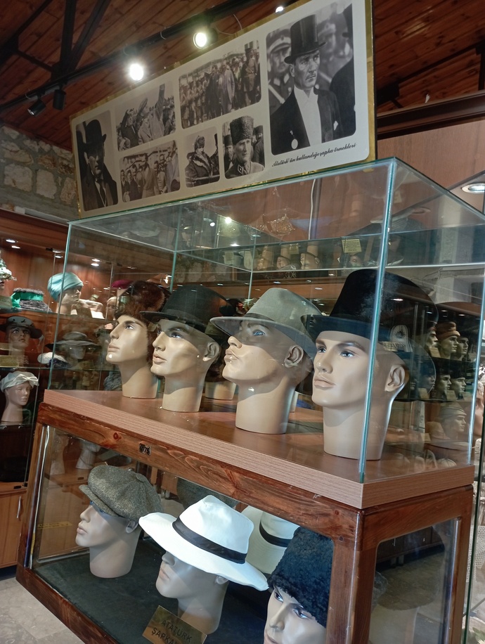 Müze gezmeyi sever misin? En son hangi tür müzeleri seversin? En son hangi müzeye gittin?