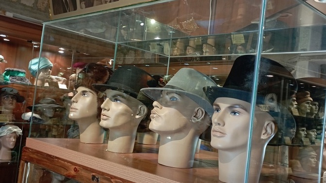 Müze gezmeyi sever misin? En son hangi tür müzeleri seversin? En son hangi müzeye gittin?