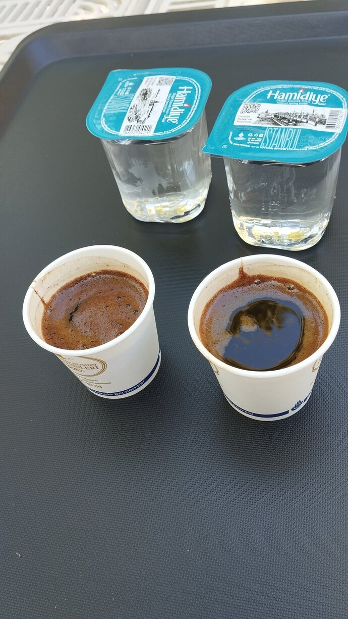 Akşam yemeğinin üzerine bir efkar kahvesi iyi gitmez mi?