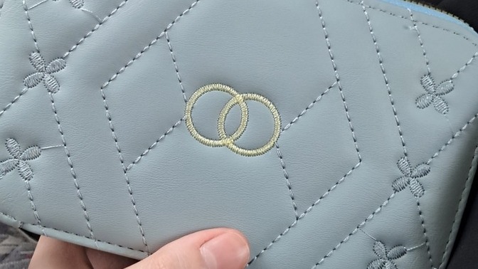 Hediye aldığım çanta nasıl güzel mi?
