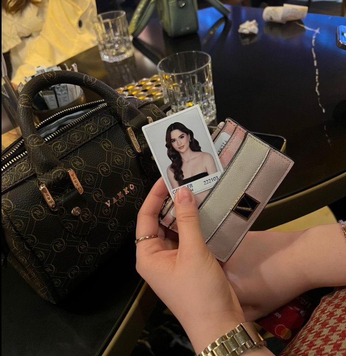 Sevgilinizin fotoğrafını cüzdanda/telefonun arkasında taşırmıydınız🌺?