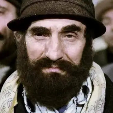 Sorularımı sorabilcegim birisi var mı?