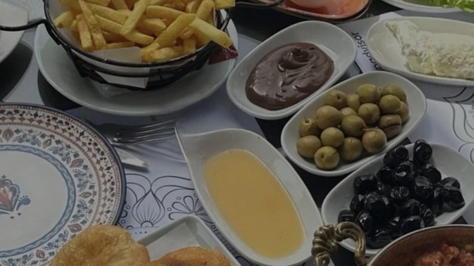 Serpme kahvaltı gerçekten keyifli mi, yoksa israf mı?