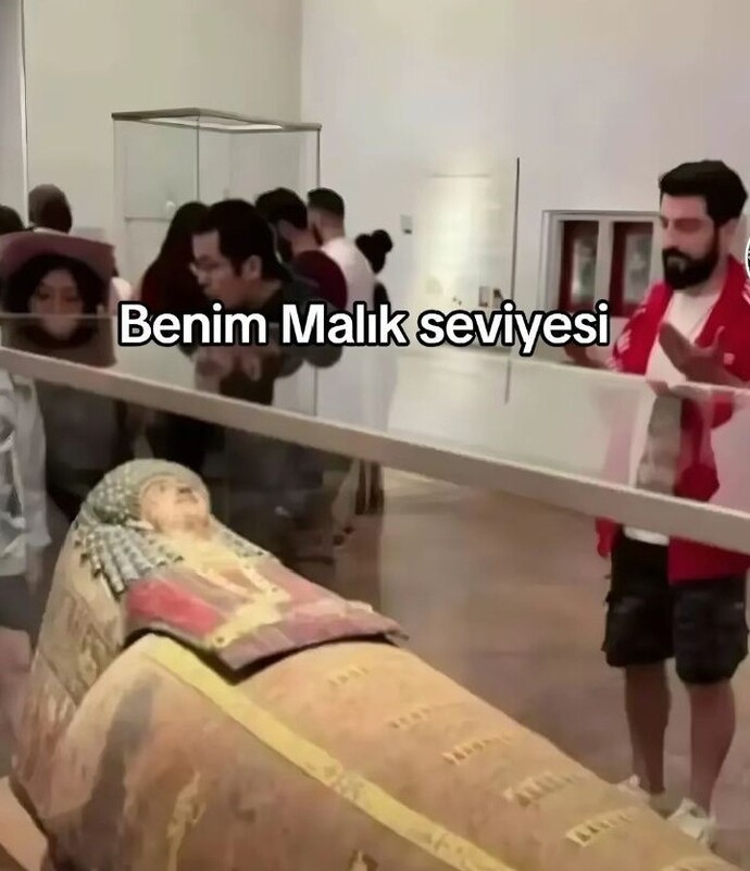 Türbelere gider misiniz?