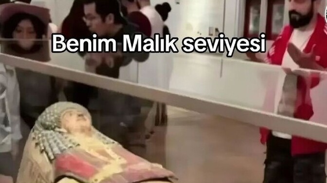 Türbelere gider misiniz?