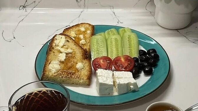 Kahvaltı da ekmek yoksa o sofraya oturmamcılardan mısın veya ekmeksiz de kahvaltı yapanlardan mı?