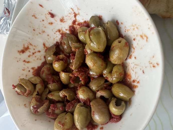 Salçalı zeytin kilo yapar mi?