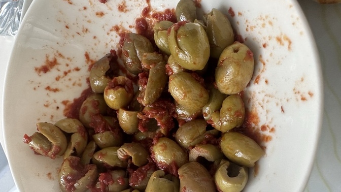 Salçalı zeytin kilo yapar mi?