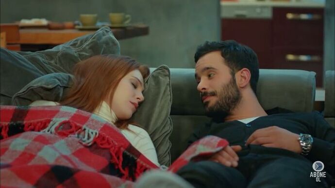 Hayatında aşk varken mi mutlusun, yokken mi?