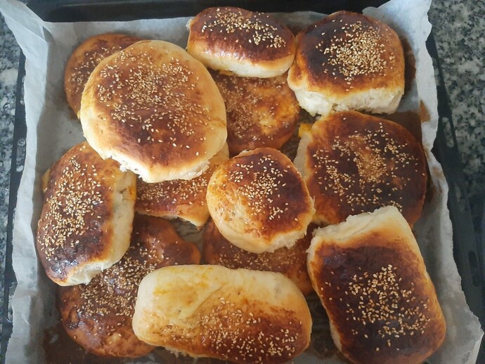 Çörek yaptım isteyen var mı?