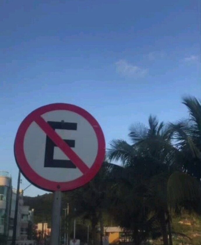 Bu trafik levhasının anlamı nedir?