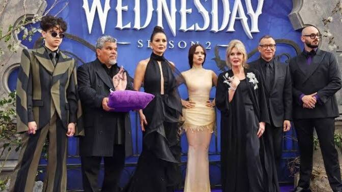 Wednesday 2. sezonu hakkında ne düşünüyorsunuz?