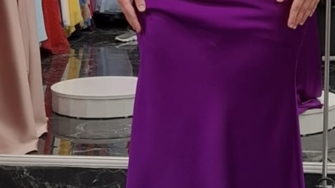 Gelinin kız kardeşiyim sizce hangisini kınada hangisini düğünde?