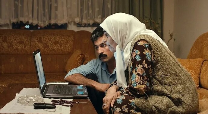 Büyüklerinin teknoloji konusunda yardım talebine geri dönüşün nasıl oluyor?