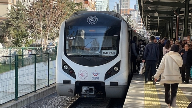 Marmaray’da 1 saat içinde iki intihar vakası herkesi üzdü. Bu tür olayların önlenmesi için neler yapılabilir?