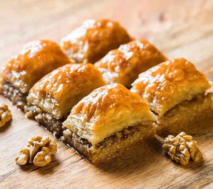 Cevizli baklava mi fıstıklı baklava mi?