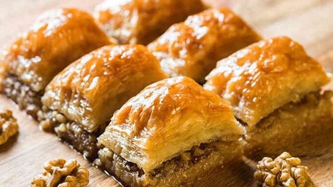 Cevizli baklava mi fıstıklı baklava mi?