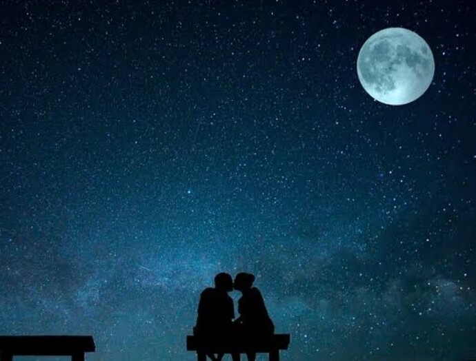 Aşkın efkari gece daha belli oluyor neden?