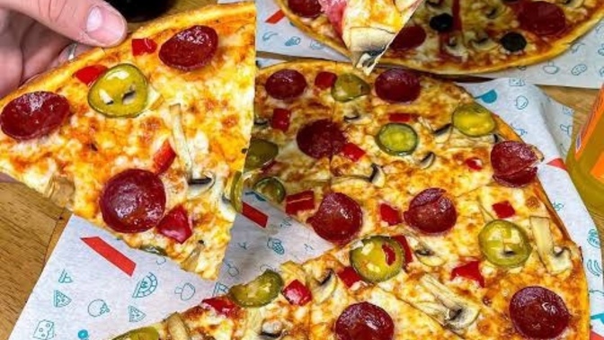 Sizce misafirlere pizza ikram edilir mi?