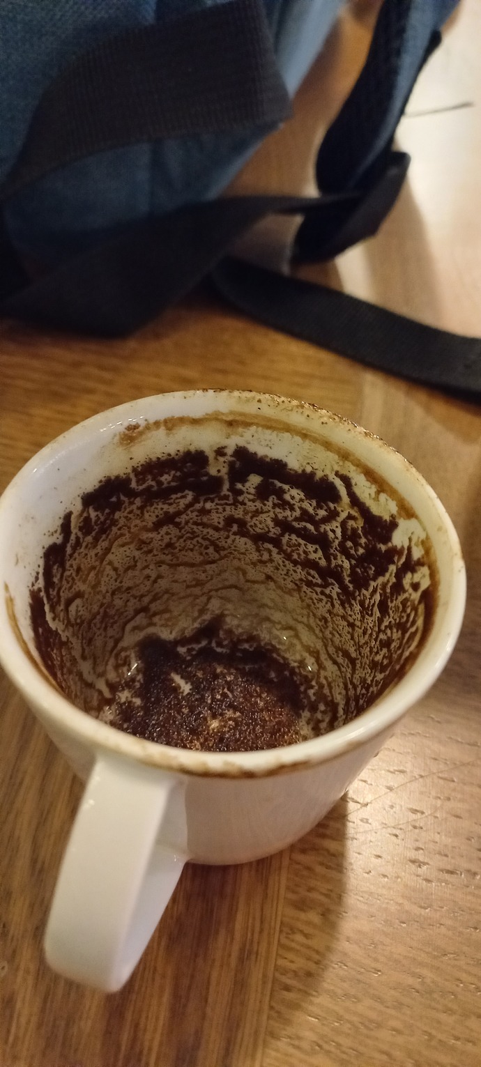 Ne cikmis kahve falima bakar misinz?