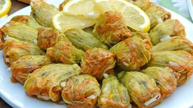 Kabak çiçeği dolması sever misin?
