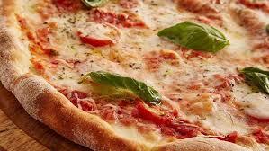Yemek denilince de ben. Taze incecik, zeytinyagli, ekşili yaprak sarmasi mi yoksa italyan pizza mi?