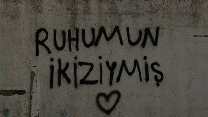 Abi, manifest yaptım diyelim… O istediğim kişi kendi ayağıyla gelir mi? Sizce işin sırrı ne?