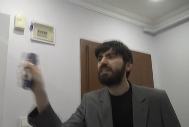 Seni tatlı bir şekilde değil takıntılı bir şekilde seviyorum ne demek?