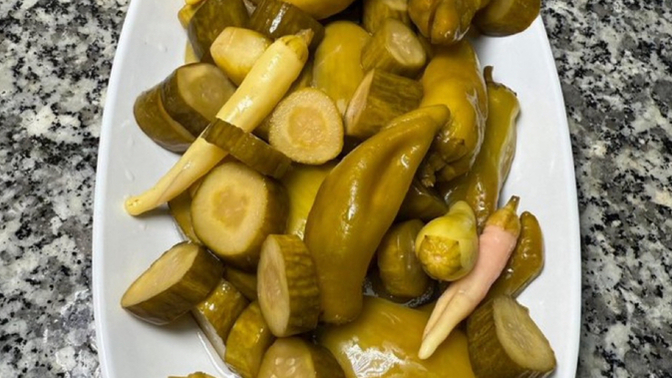 Bu turşunun yanında hangi yemek iyi gider?