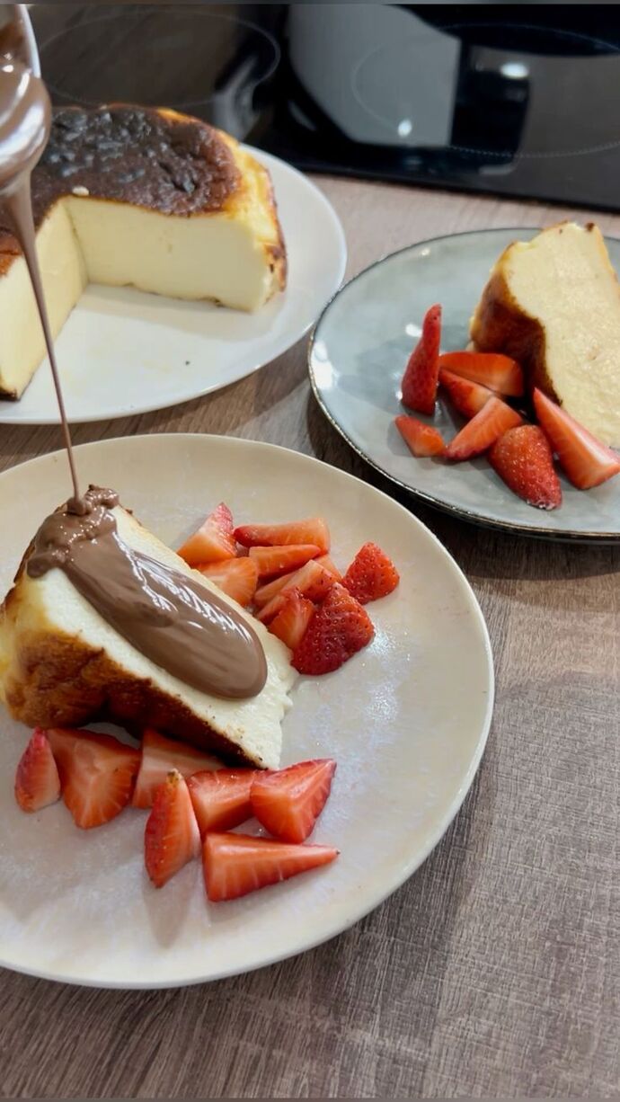 San Sebastian Cheesecake sever misiniz 🍓?